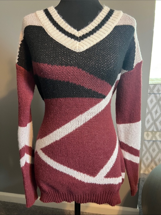 Sweaters - V-Neck Colorblock Sweater in Burgundy, Black & Cream